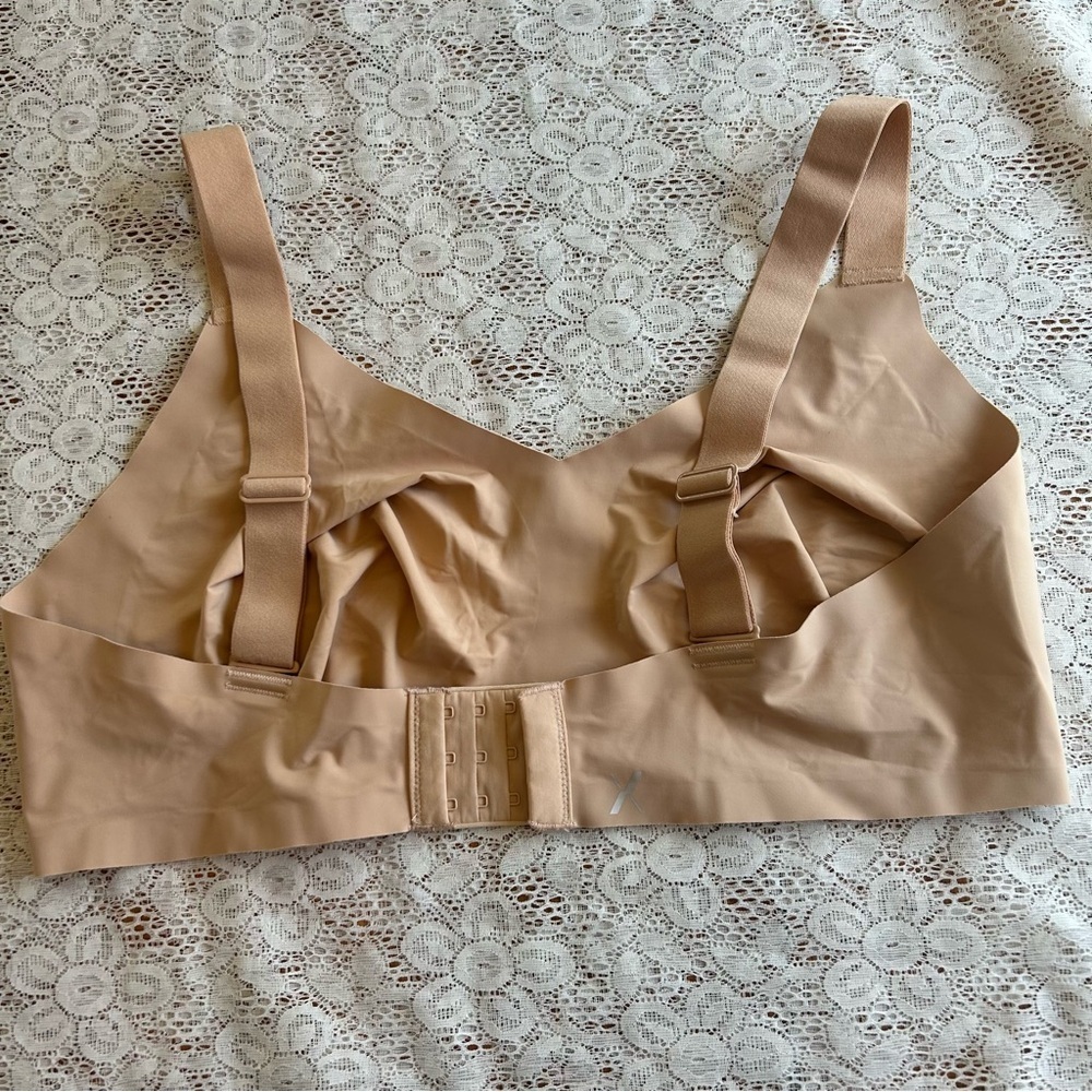 Knix V Neck Evolution Everyday Bra Wide Strap Size  8 Nude Beige